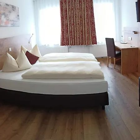 - Erber Отель