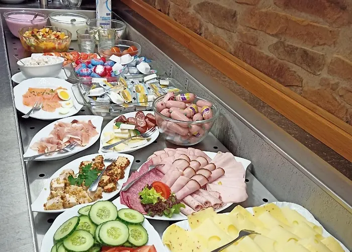 - Erber Hotel 3*