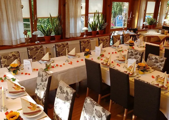 - Erber Hotel 3*